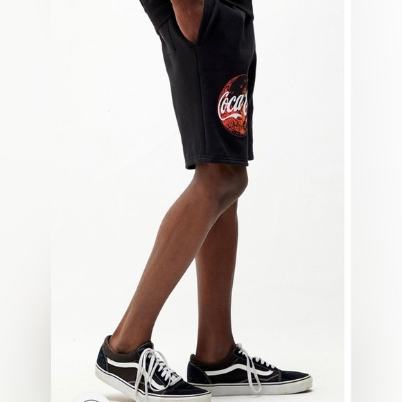 NWT! Coca Cola By PacSun New World Sweat Shorts - Size Large - Picture 4 of 7